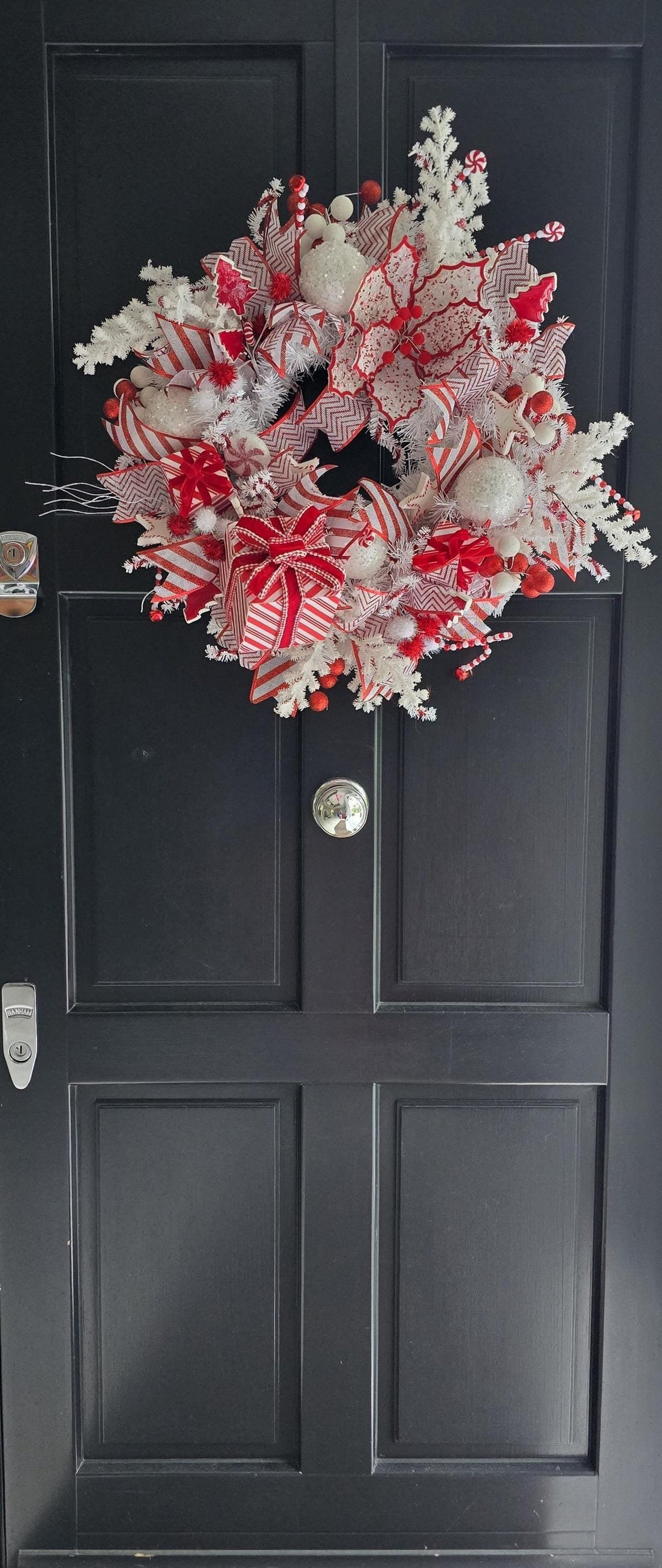 Luxury Red & White Christmas Wreath | Peppermint Candy & Gift Box Front Door Wreath | 50cm (20")