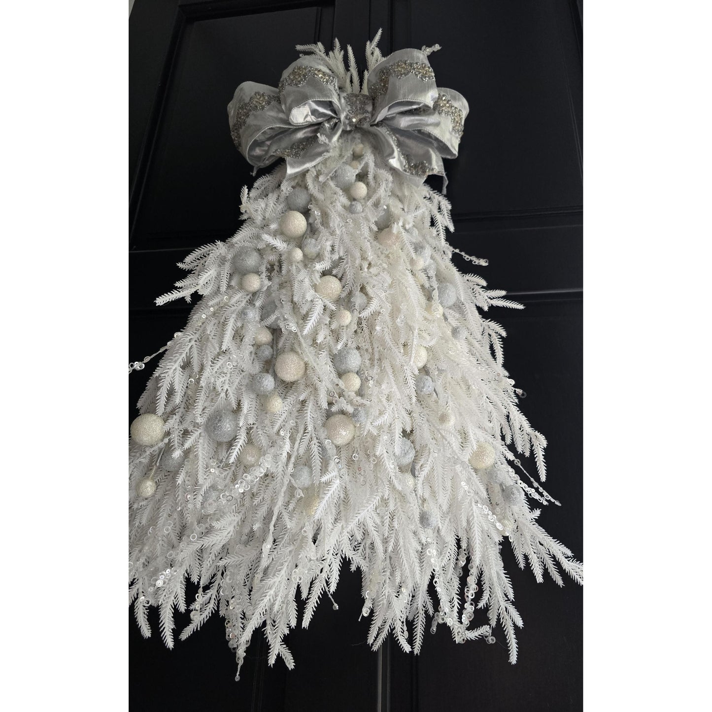 Large Luxury Christmas Tree Wreath Elegant Front Door Home Decorations White Xmas Winter Mantle Decor Porch Holiday Swag Designer Unique