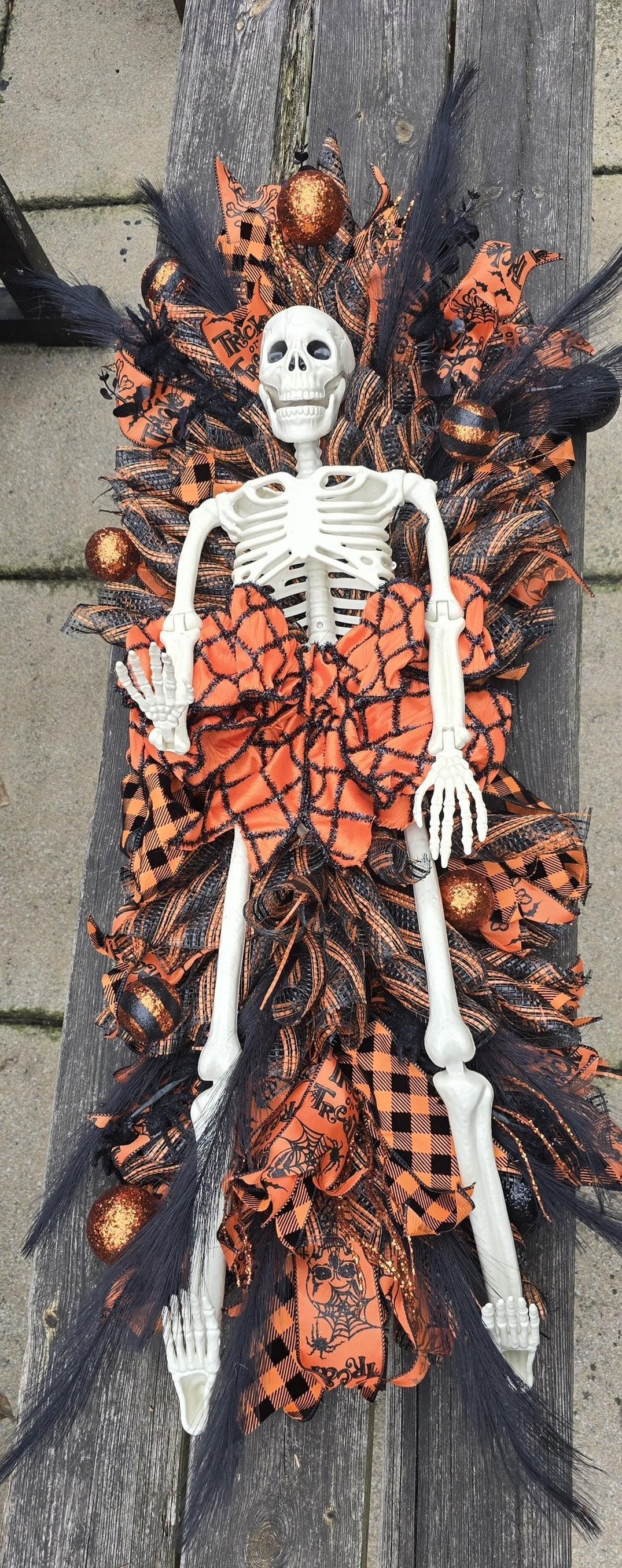 XXL Skeleton Halloween Teardrop Swag | Luxury Halloween Front Door Decor | 106cm (42")