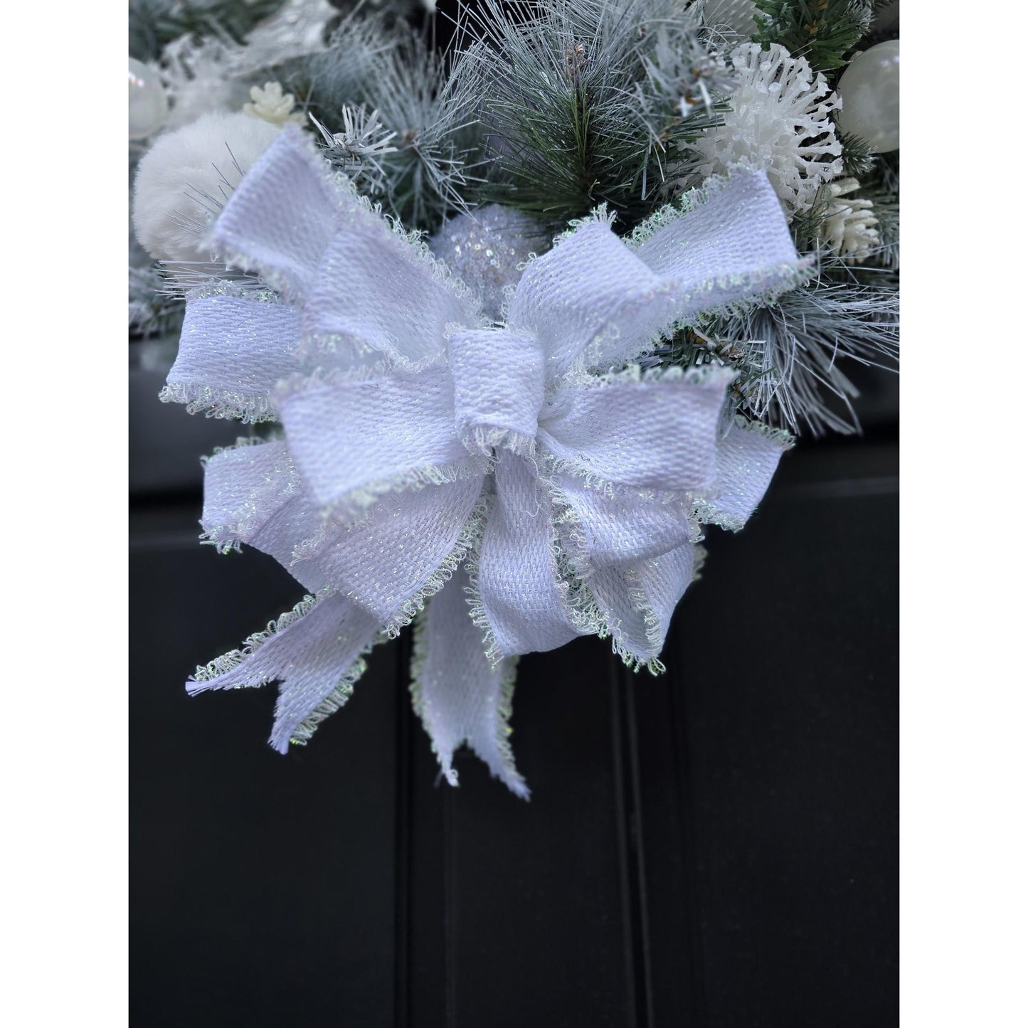Luxury Christmas Flocked Snowy Christmas Wreath Winter Holiday Front Door Porch Wall Hanger Mantle Home Decor Decoration Designer Gift Pine
