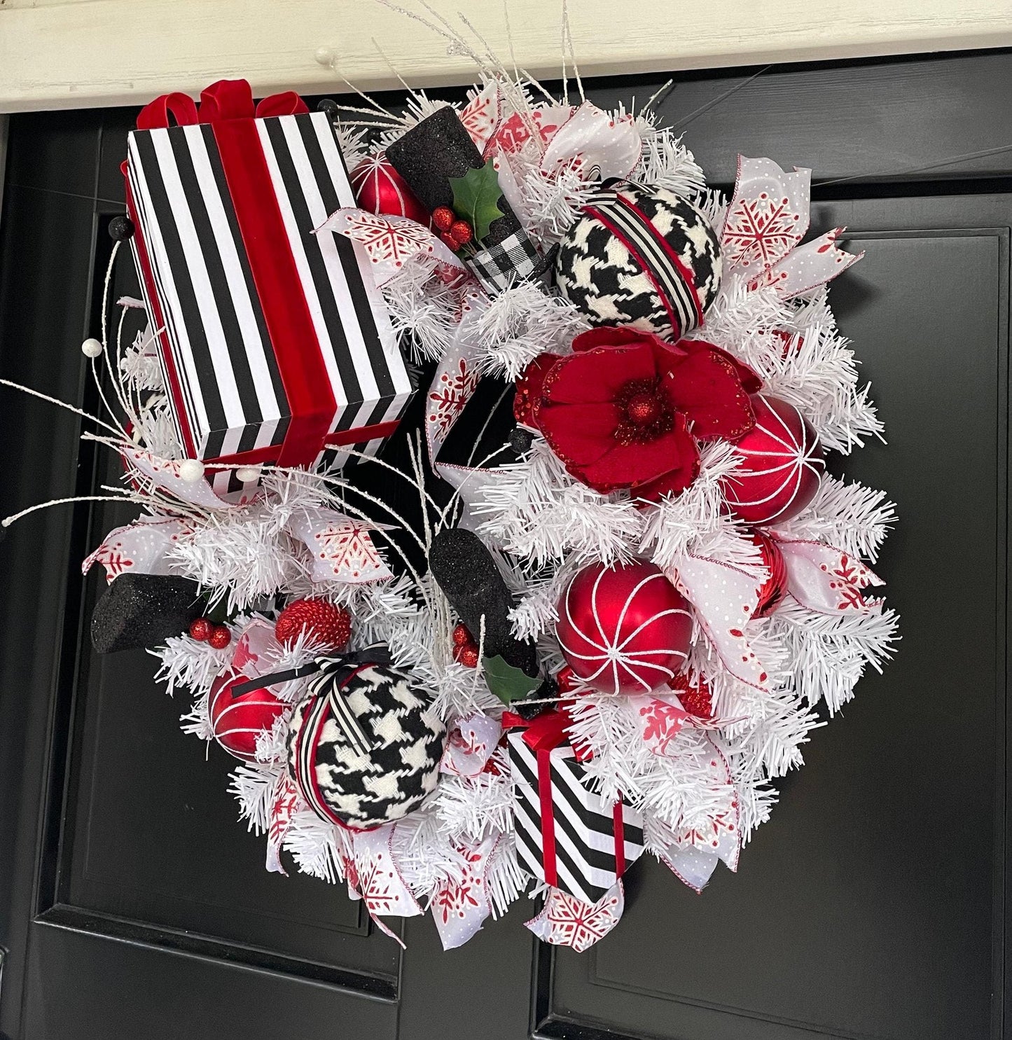 Red White Black Christmas Wreath | Modern Glam Decor | 50cm