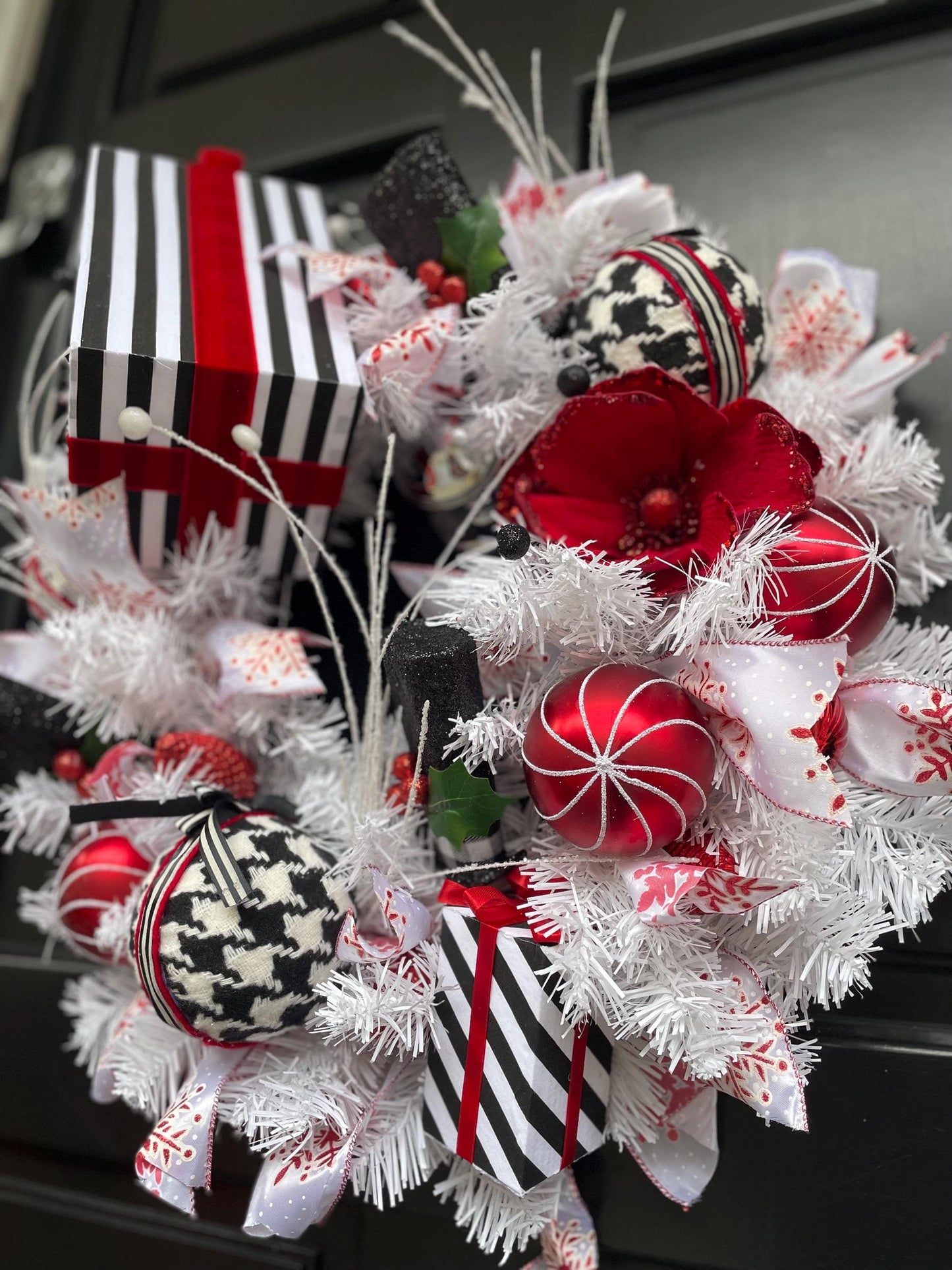 Red White Black Christmas Wreath | Modern Glam Decor | 50cm