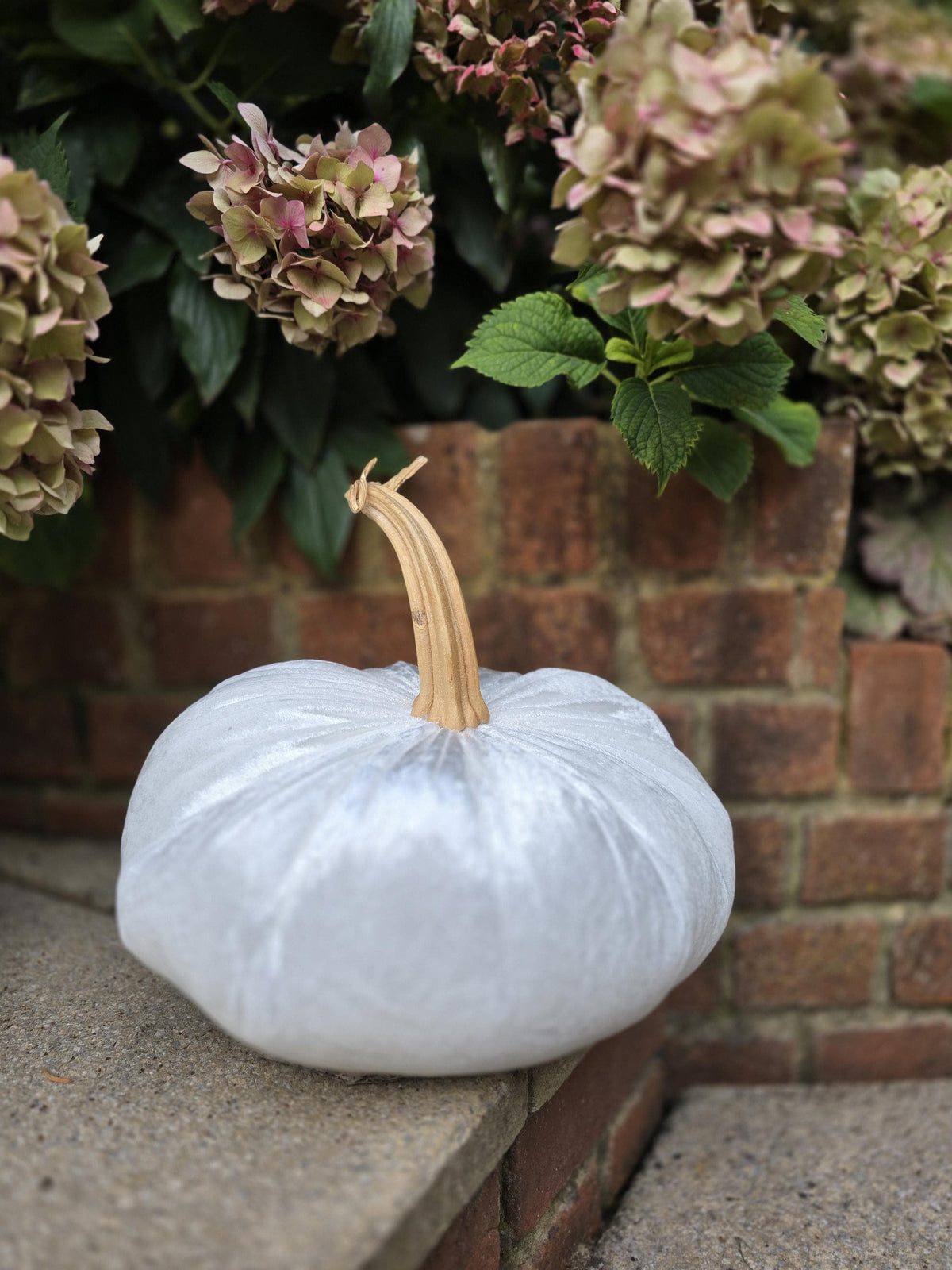 LARGE Purple Crushed Velvet Pumpkin, Luxury Halloween Decor, Handmade Fall Pumpkin, Thanksgiving Centrepiece, Gothic Autumn Decor