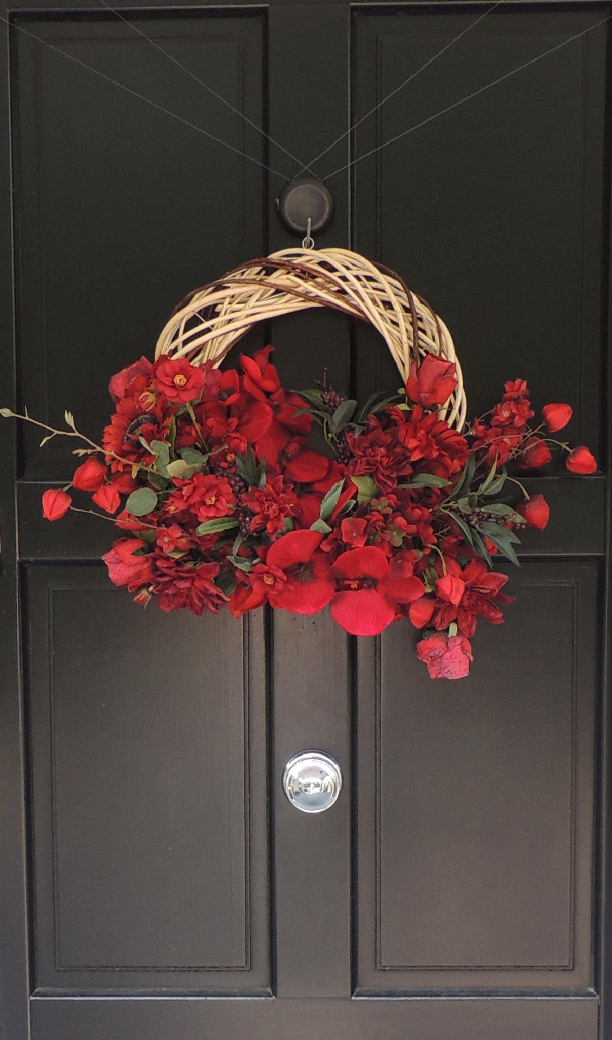 Red Floral Autumn Wreath, Front Door Wreath, Red Fall Wreath, Red Flower Wreath, Everyday Door Decor, Summer Wreath, Spring Wreath Gift
