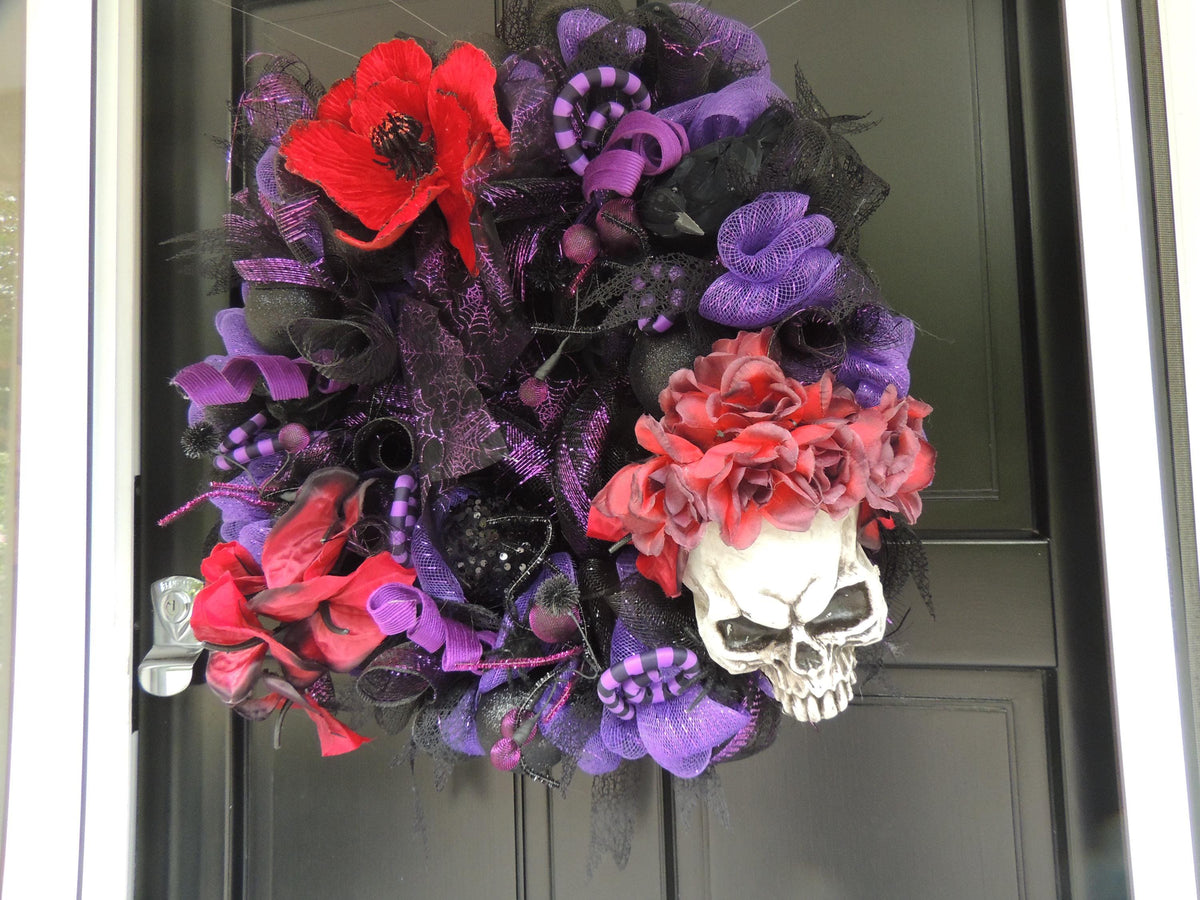 Skull and Roses Halloween Wreath for Front Door, Gothic Floral Halloween Decor, Purple Handmade Spooky Autumn Wreath, Glam Skull Door Swag