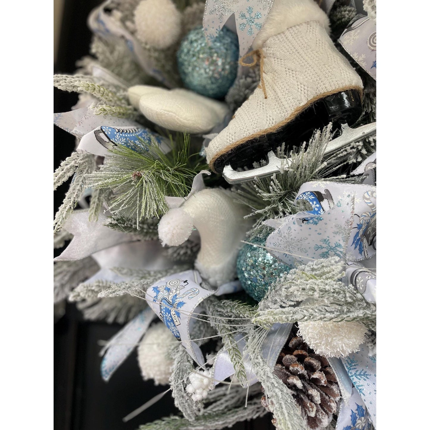 XL White Flocked Christmas Wreath Ice Skating Front Door Elegant Home Decor Decoration Glam Winter Swag Designer Unique Gift Luxury Holiday