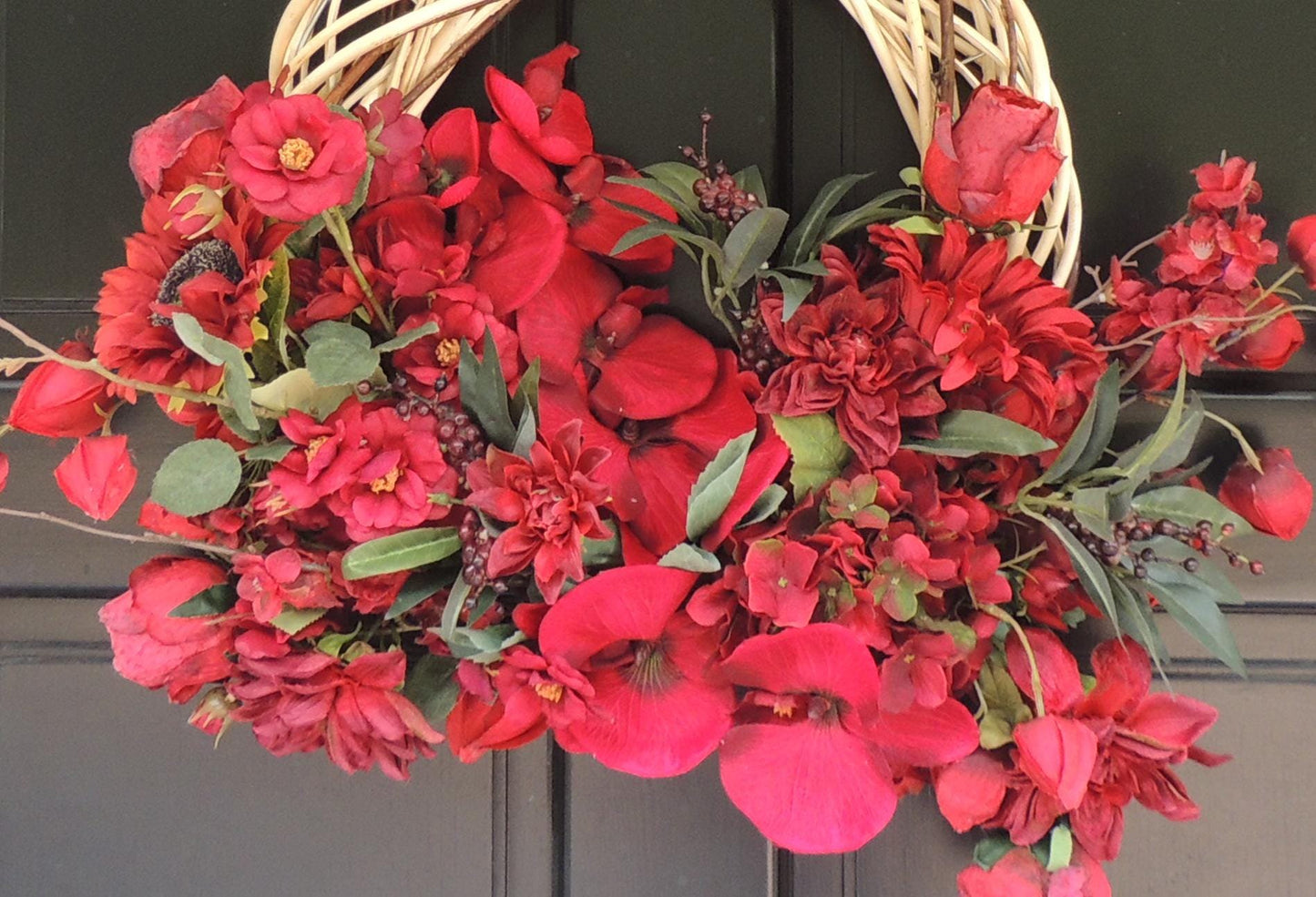 Red Floral Autumn Wreath, Front Door Wreath, Red Fall Wreath, Red Flower Wreath, Everyday Door Decor, Summer Wreath, Spring Wreath Gift