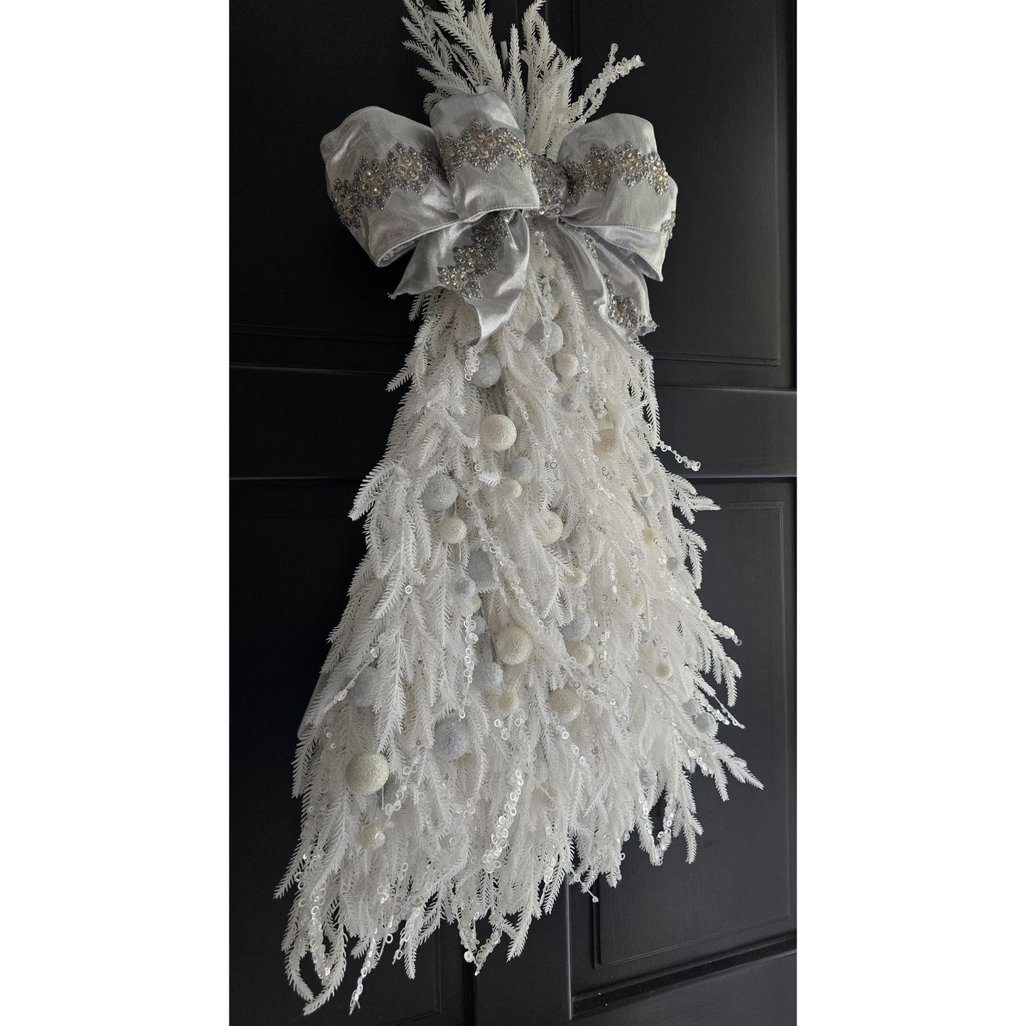 Large Luxury Christmas Tree Wreath Elegant Front Door Home Decorations White Xmas Winter Mantle Decor Porch Holiday Swag Designer Unique