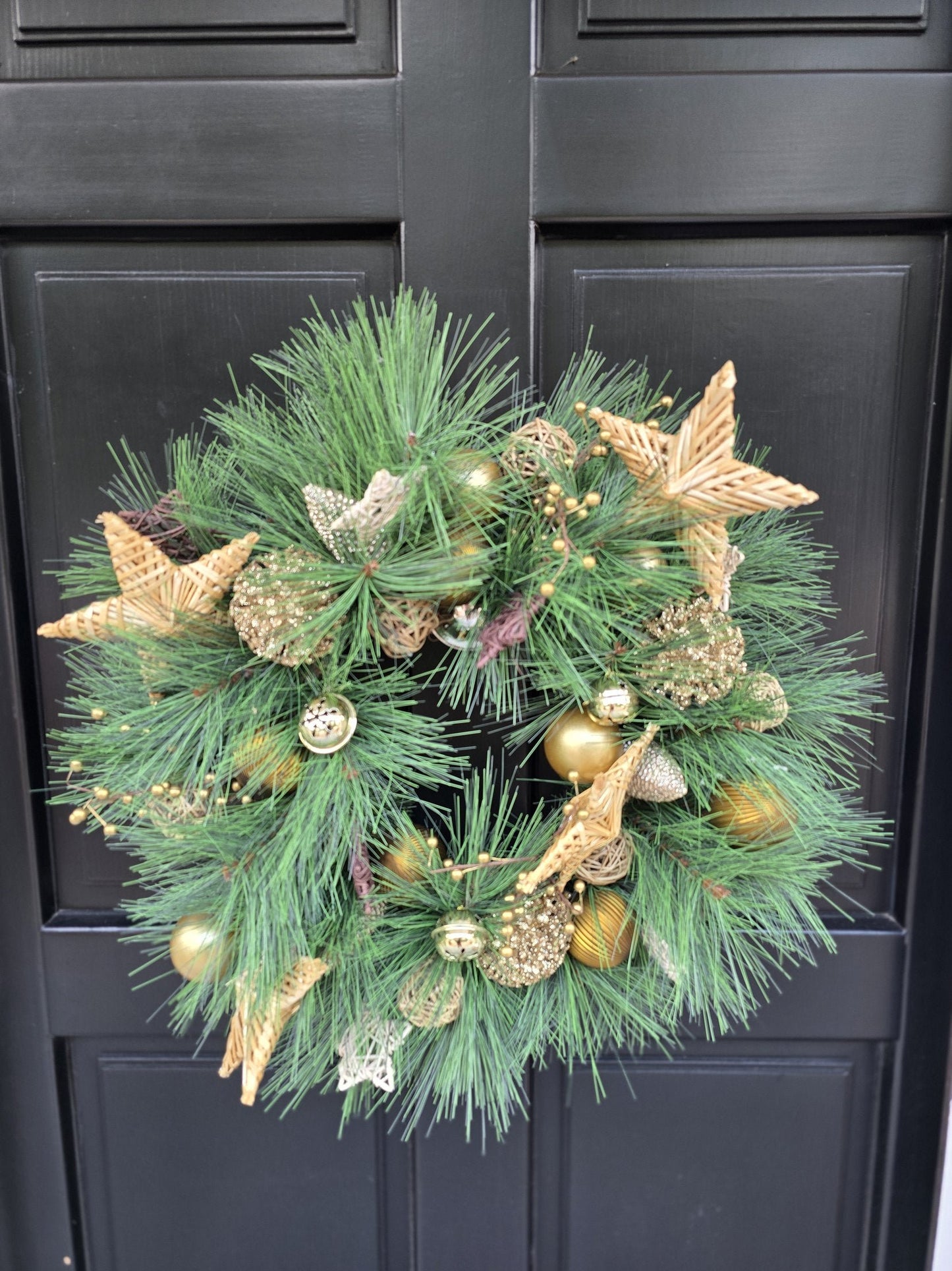 Luxury Long Needle Pine Christmas Wreath | Rustic Farmhouse Front Door Wreath | 60cm (24")