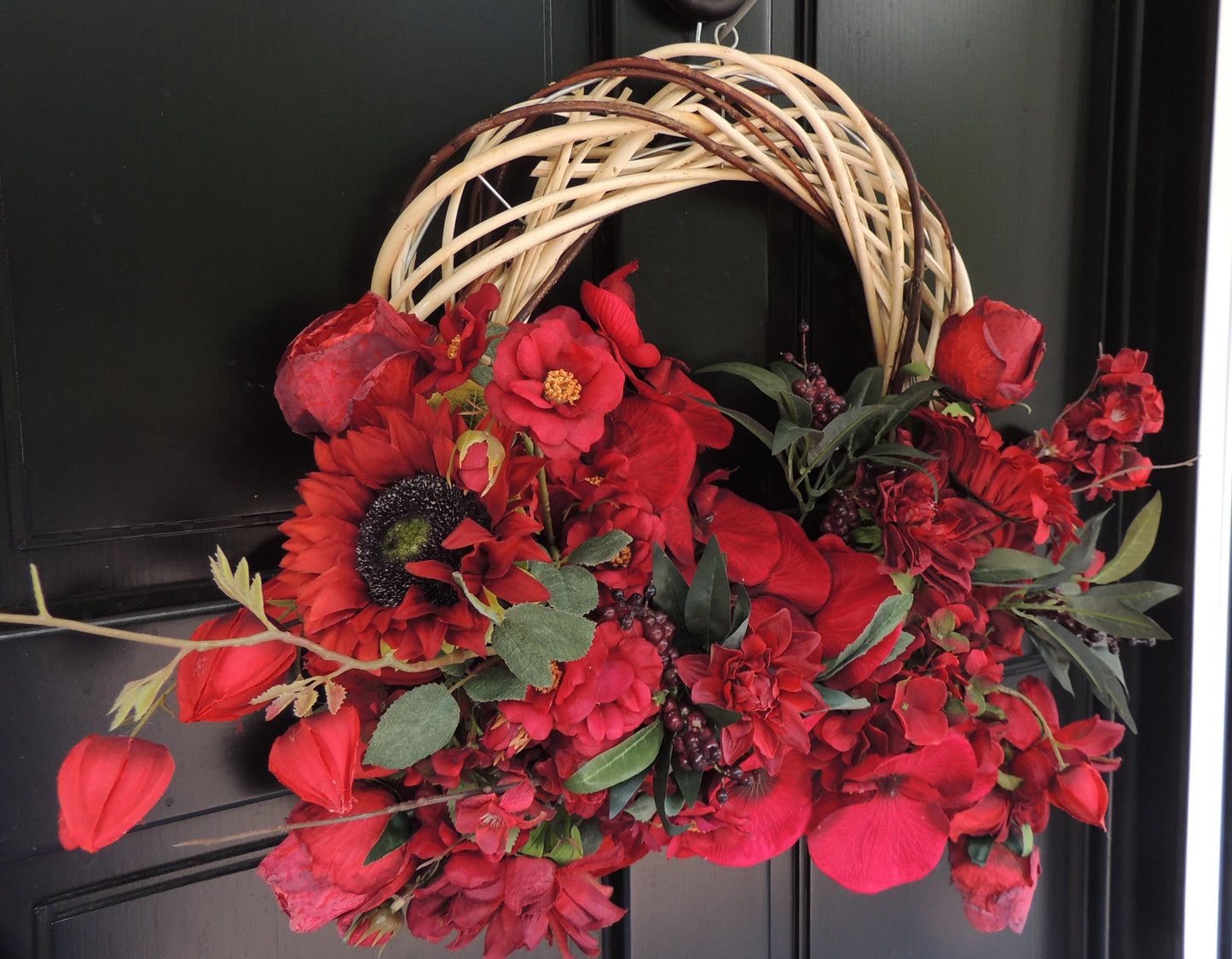 Red Floral Autumn Wreath, Front Door Wreath, Red Fall Wreath, Red Flower Wreath, Everyday Door Decor, Summer Wreath, Spring Wreath Gift