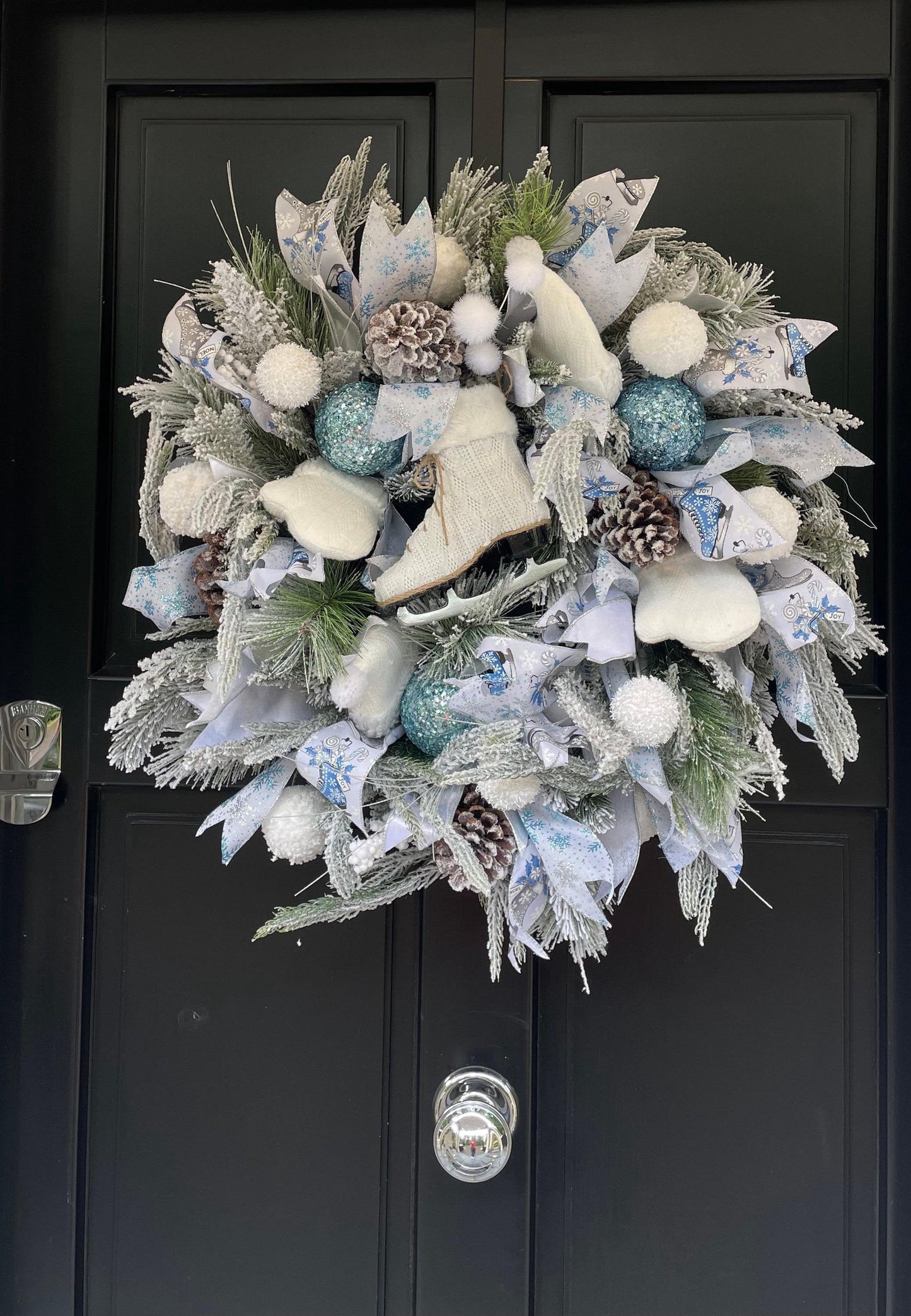 Luxury Winter Wonderland Christmas Wreath | Ice Blue Snow Flocked Wreath | 60cm (24")