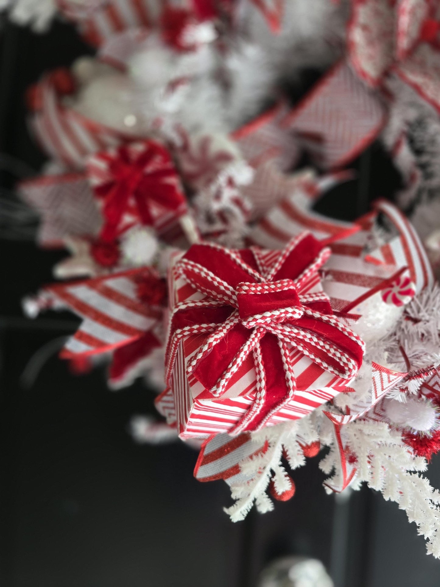 Luxury Red & White Christmas Wreath | Peppermint Candy & Gift Box Front Door Wreath | 50cm (20")