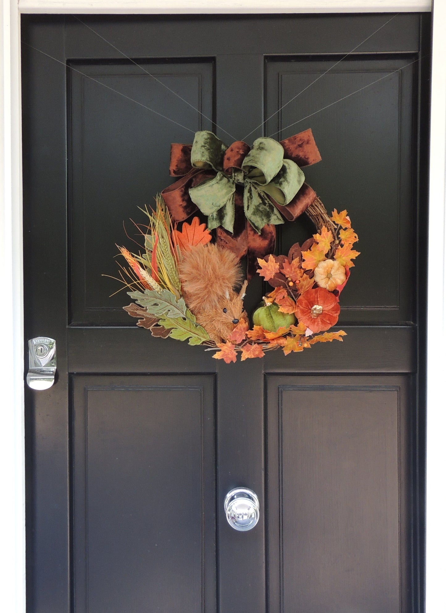 Luxury Woodland Squirrel Autumn Wreath | Velvet Pumpkin Fall Door Decor | 40cm (16")