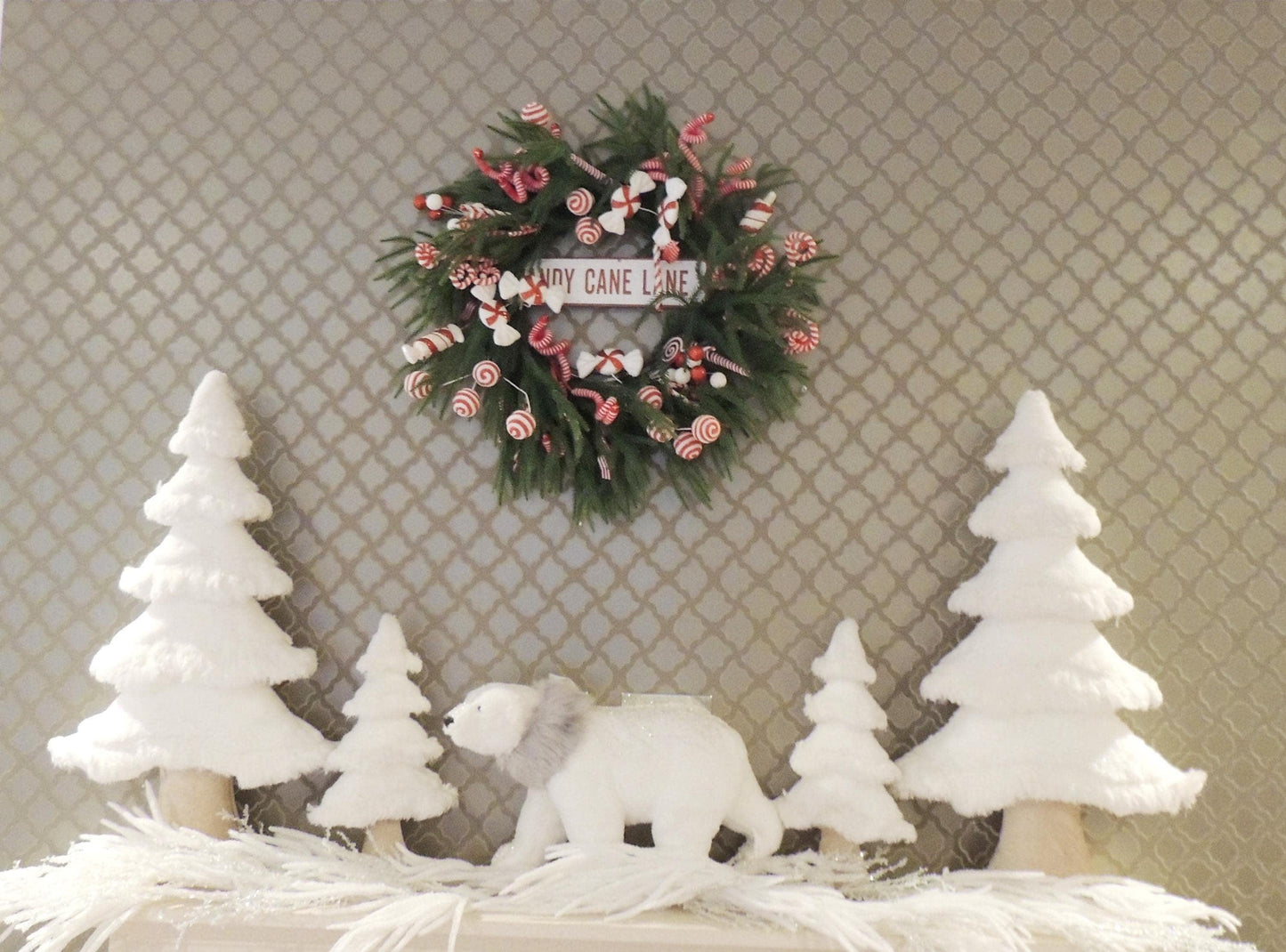 Luxury Candy Cane Christmas Wreath | Candy Cane Lane Front Door Wreath | 60cm (24")