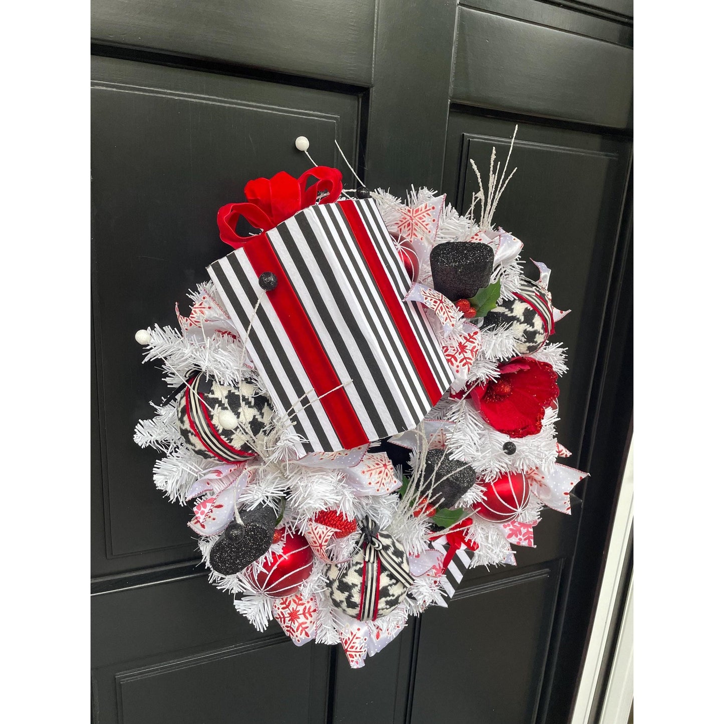 Red White Black Christmas Wreath Front Door Glam Deco Home Decorations Xmas Winter Mantle Decor Holiday Wreath Modern Swag Fireplace Wall