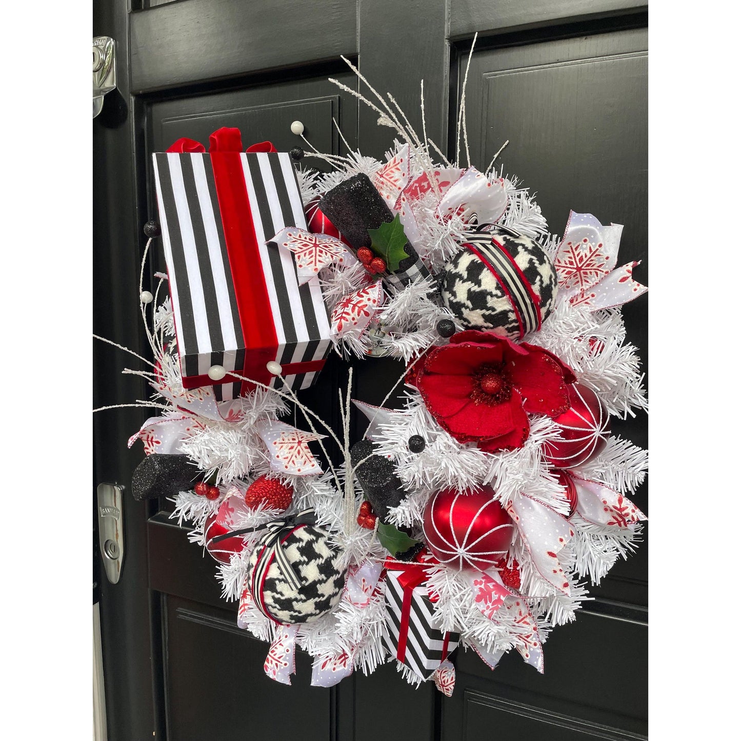 Red White Black Christmas Wreath Front Door Glam Deco Home Decorations Xmas Winter Mantle Decor Holiday Wreath Modern Swag Fireplace Wall