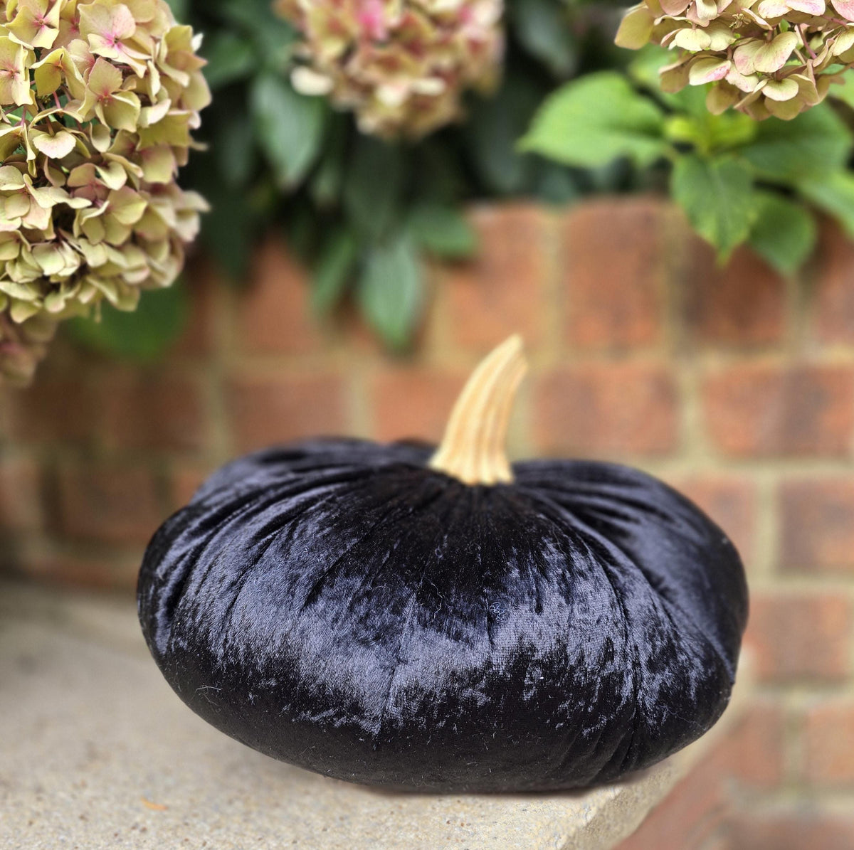 LARGE Purple Crushed Velvet Pumpkin, Luxury Halloween Decor, Handmade Fall Pumpkin, Thanksgiving Centrepiece, Gothic Autumn Decor