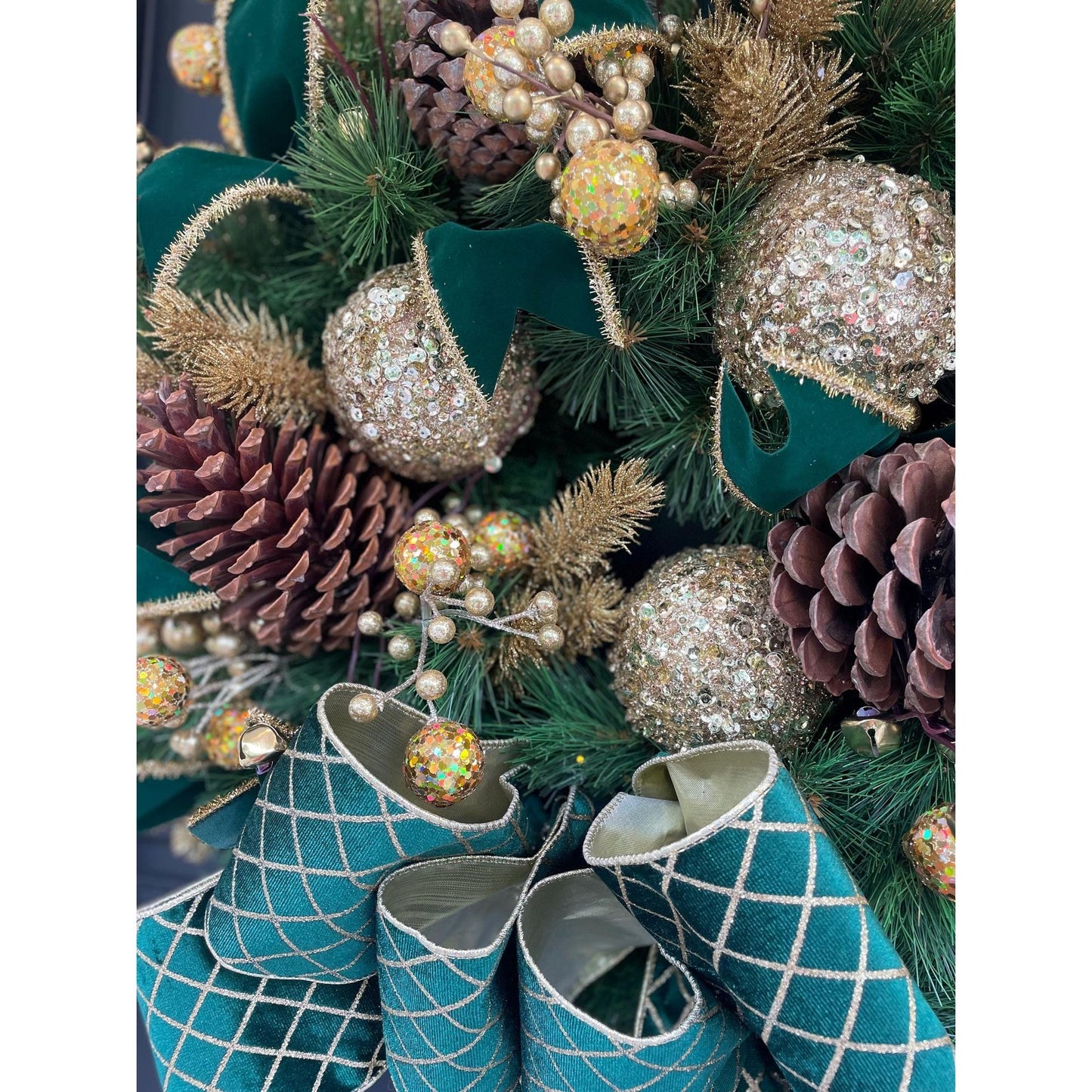 Green Gold XL Christmas Front Door Wreath Traditional Elegant Porch Holiday House Home Decor Decoration Glam Winter Swag Designer Unique