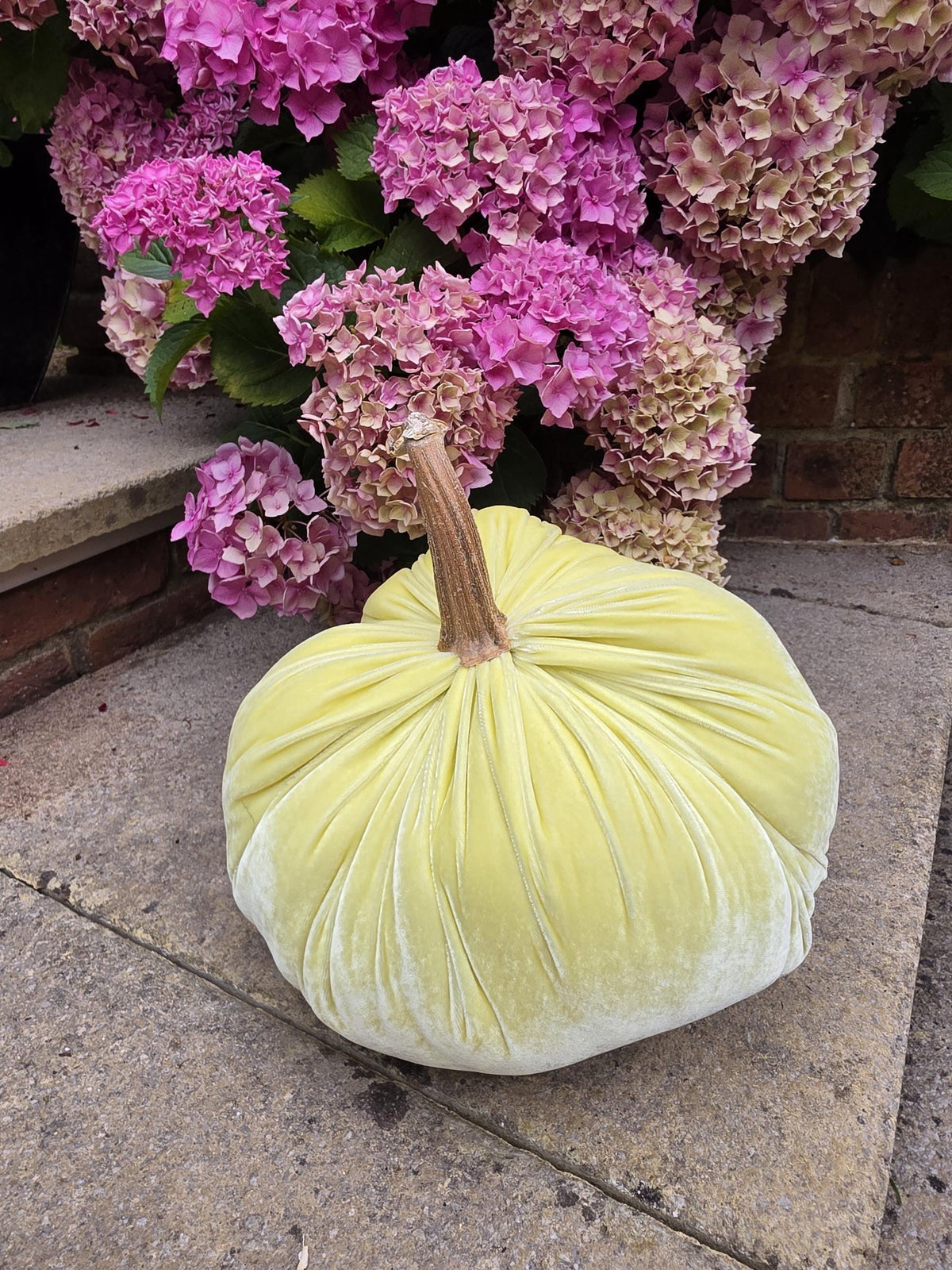 LARGE Baby Pink Velvet Pumpkin, Glam Fall Pumpkin, Blush velvet Pumpkin, Luxury Thanksgiving Table Decor, Autumn Home, Easter Decorations