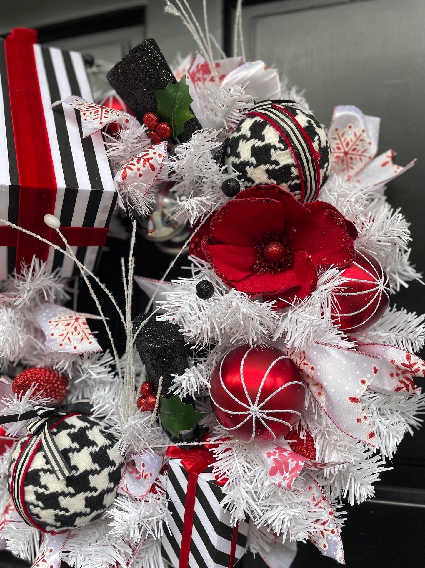 Red White Black Christmas Wreath | Modern Glam Decor | 50cm