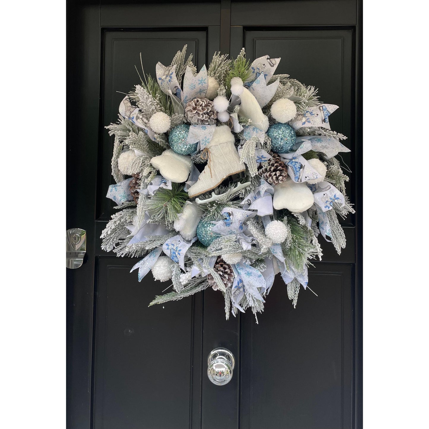 XL White Flocked Christmas Wreath Ice Skating Front Door Elegant Home Decor Decoration Glam Winter Swag Designer Unique Gift Luxury Holiday