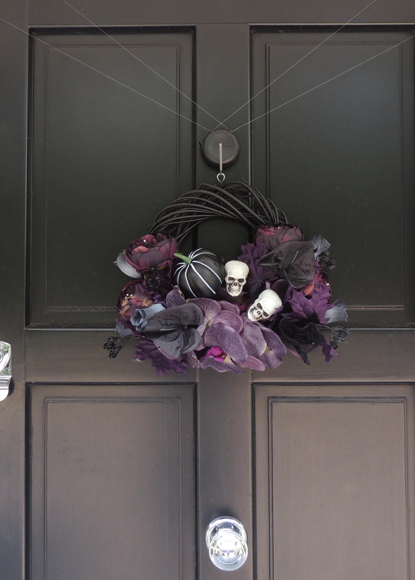 Gothic Halloween Wreath, Black Purple Skull Wreath,Front Door Decor,Dark Floral Wreath Spooky Halloween Decor, Haunted Decor,Steampunk Swag