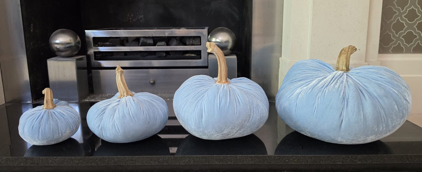 Set of 4 Silk Velvet Pumpkins – X-Small, Small, Medium & Large | 100% Wool Filled with Real Stems