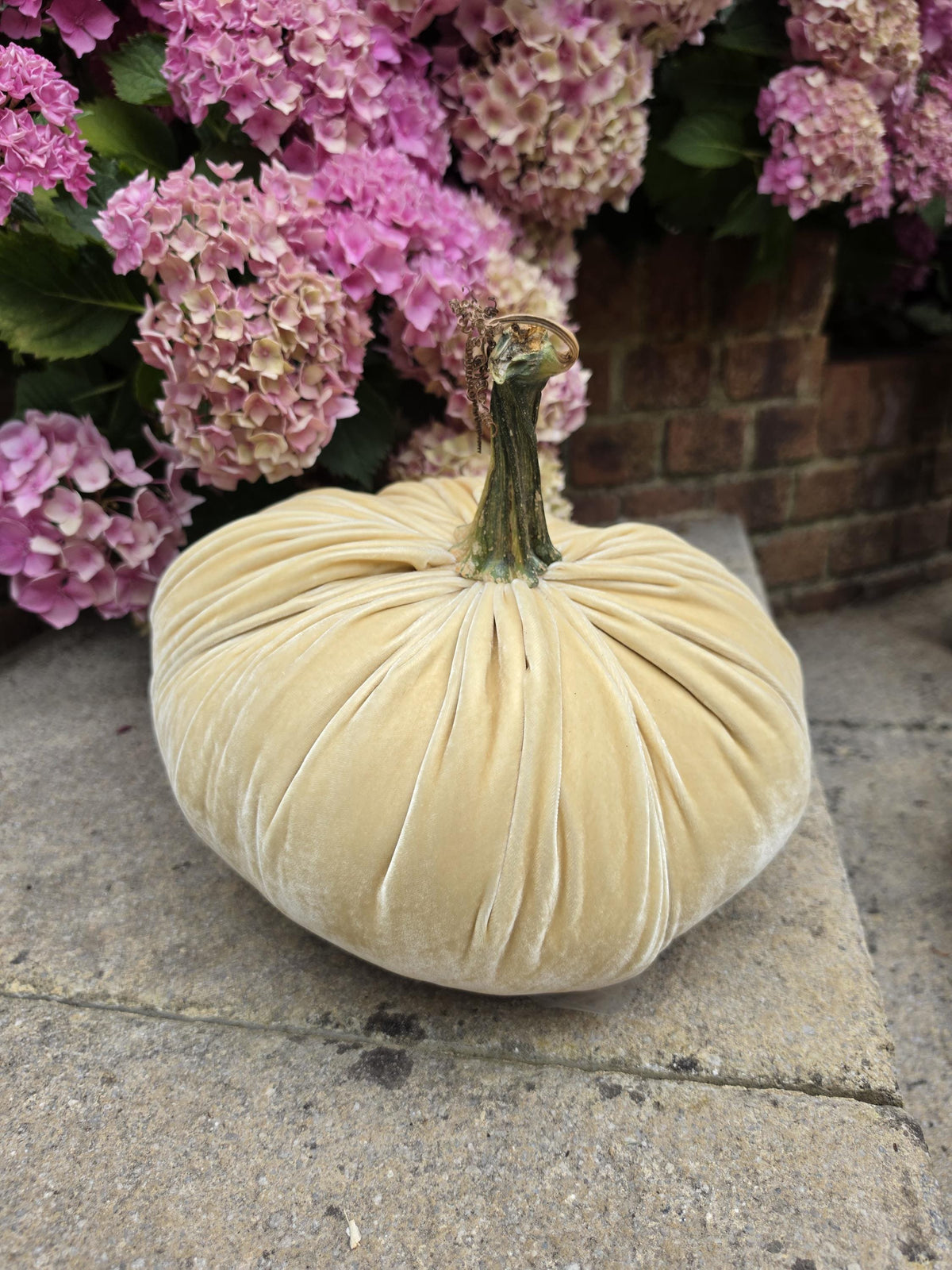 LARGE Baby Pink Velvet Pumpkin, Glam Fall Pumpkin, Blush velvet Pumpkin, Luxury Thanksgiving Table Decor, Autumn Home, Easter Decorations
