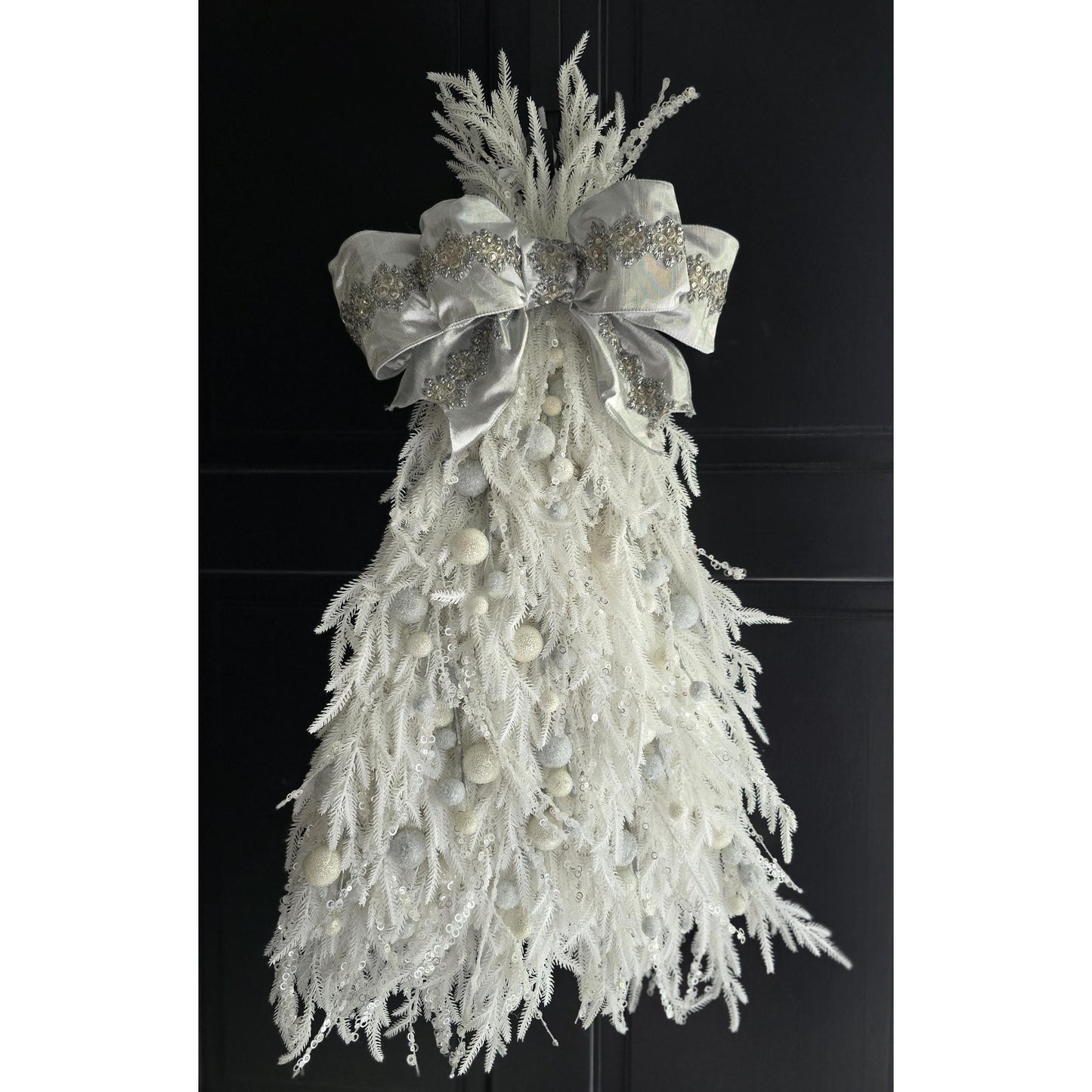 Large Luxury Christmas Tree Wreath Elegant Front Door Home Decorations White Xmas Winter Mantle Decor Porch Holiday Swag Designer Unique