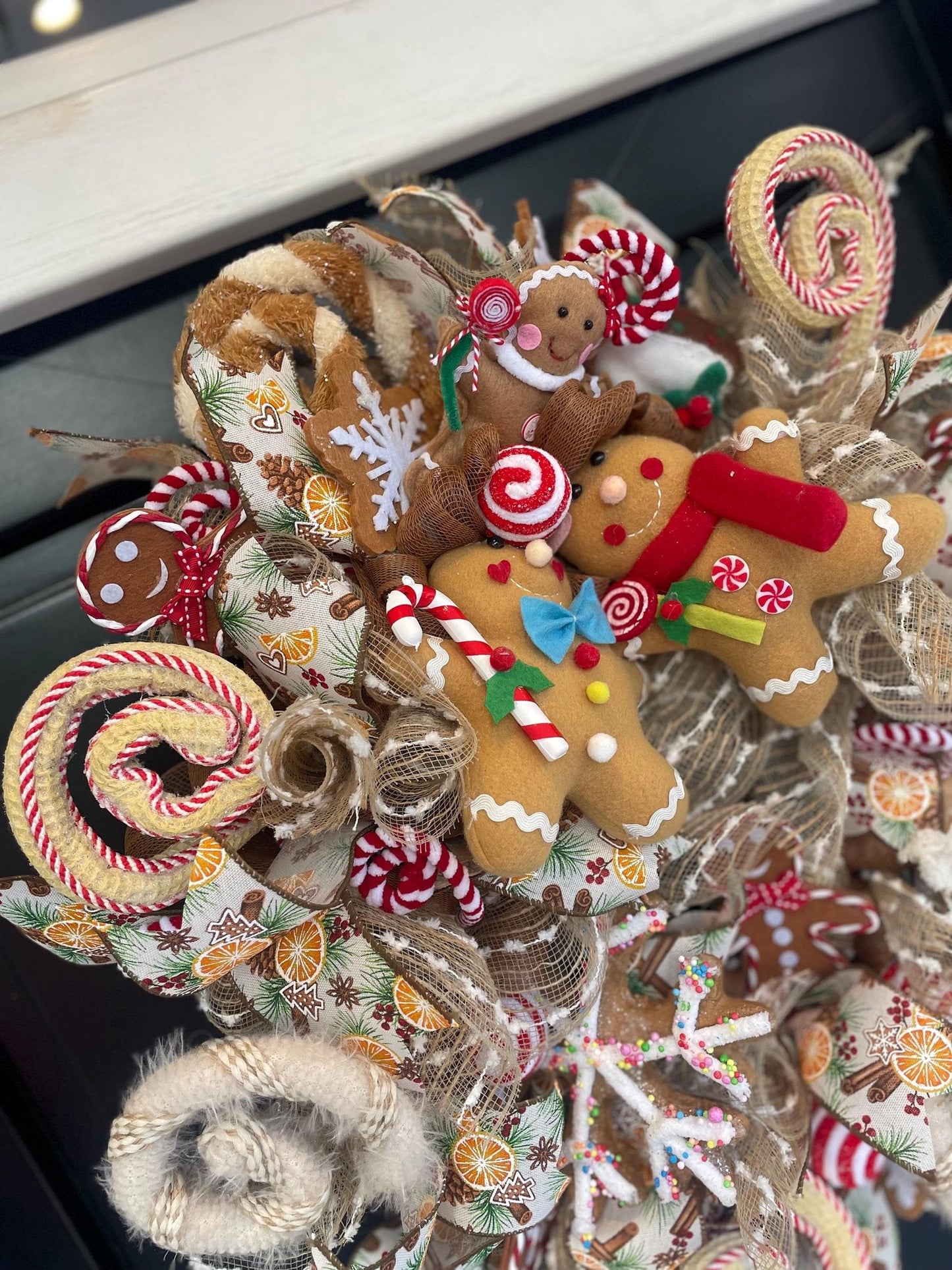 Luxury Gingerbread Christmas Wreath | Candy Cottage Front Door Wreath | 50cm (20")
