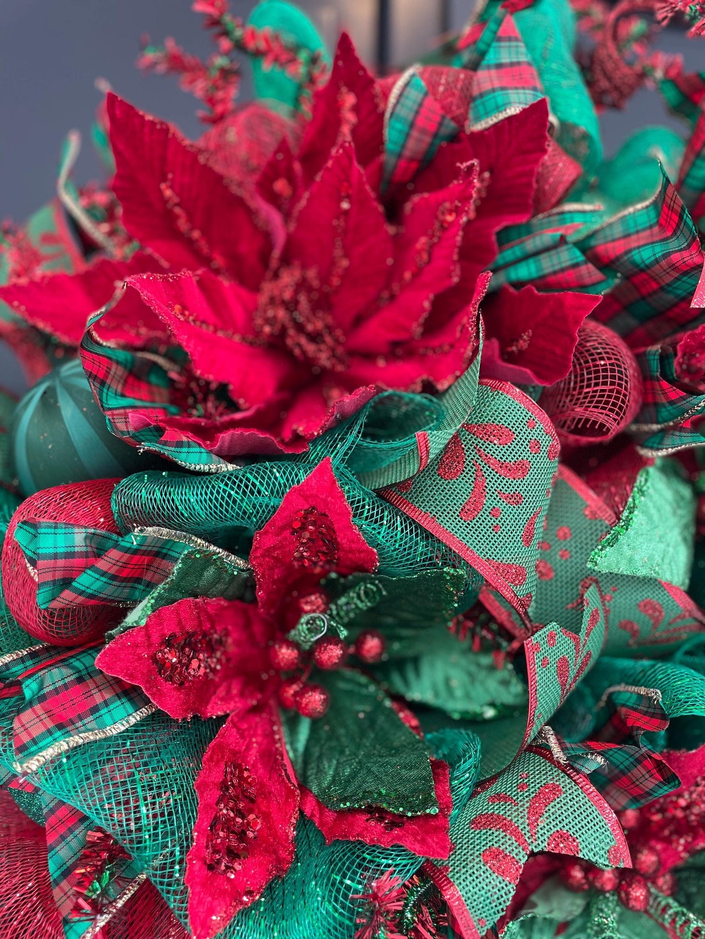 Traditional Red and Green Christmas Wreath Front Door,Classic Holiday Door Decor,Festive Handmade Winter Wreath,Velvet Poinsettia Wreath
