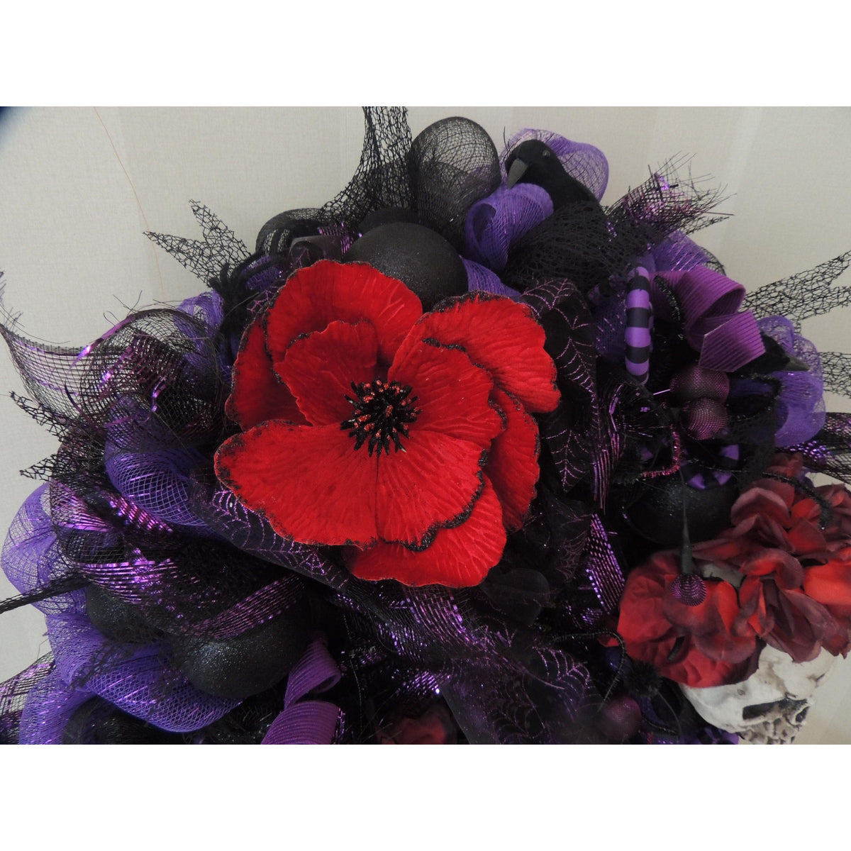 Skull and Roses Halloween Wreath for Front Door, Gothic Floral Halloween Decor, Purple Handmade Spooky Autumn Wreath, Glam Skull Door Swag