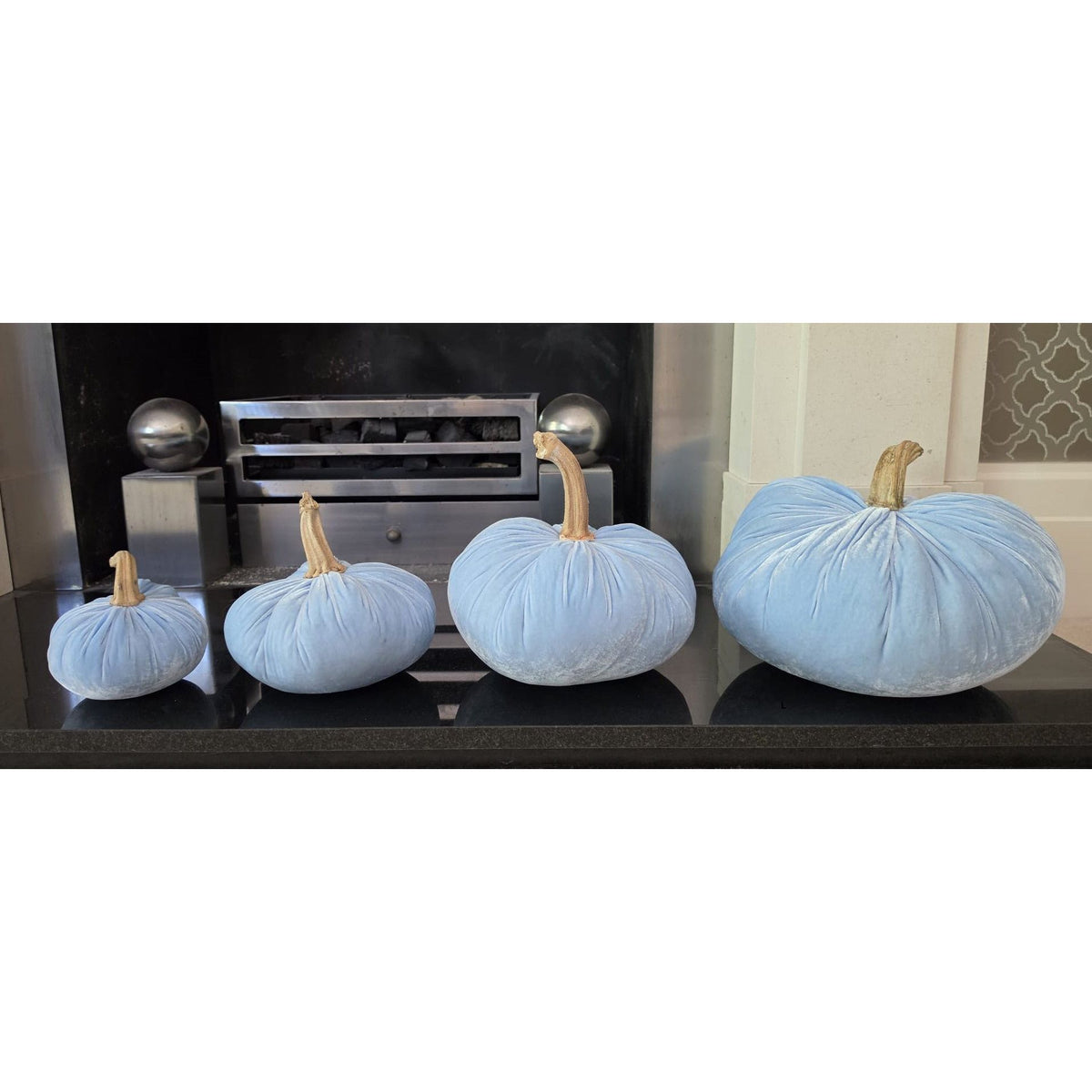Set of 4 Silk Velvet Pumpkins – X-Small, Small, Medium & Large | 100% Wool Filled with Real Stems
