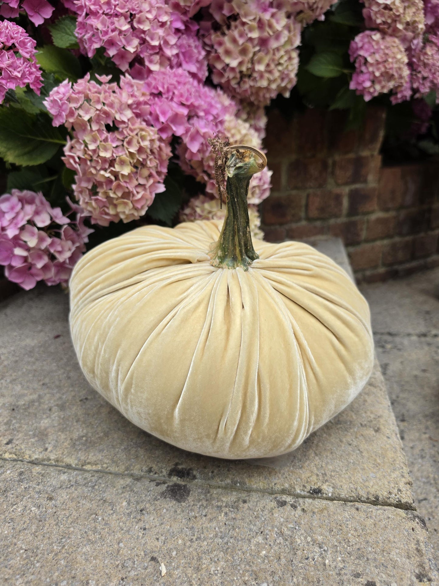 Cream LARGE Silk Velvet Pumpkin, Rustic Farmhouse Decor, Wedding Centerpiece,Thanksgiving Tablescape,Hostess Gift Idea,Fall Home Decoration
