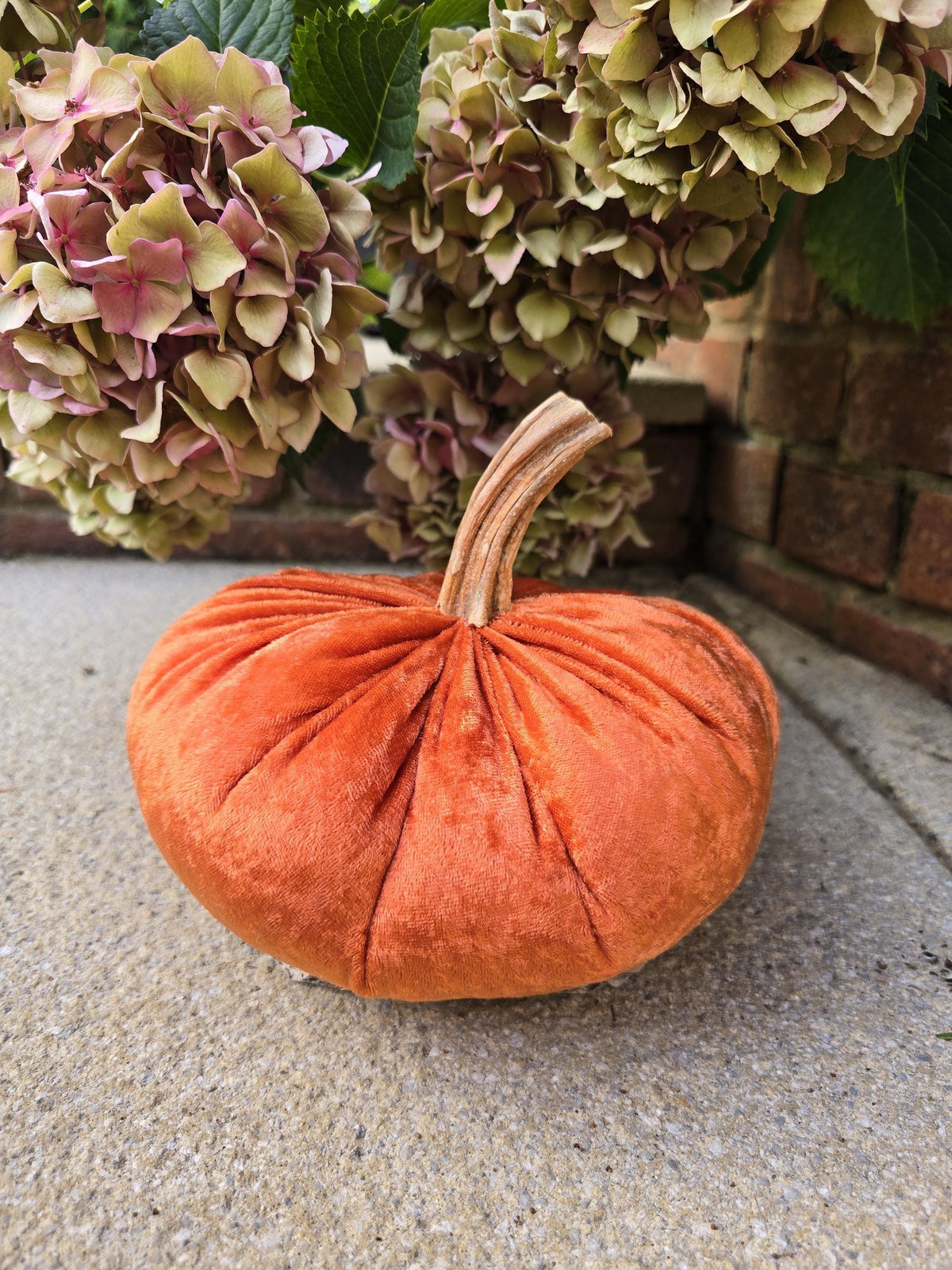 LARGE Purple Crushed Velvet Pumpkin, Luxury Halloween Decor, Handmade Fall Pumpkin, Thanksgiving Centrepiece, Gothic Autumn Decor